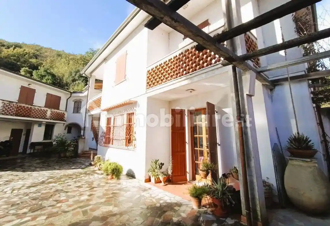 Rustico - Casale in vendita a Ameglia