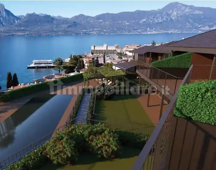 Appartamento in vendita a Torri del Benaco
