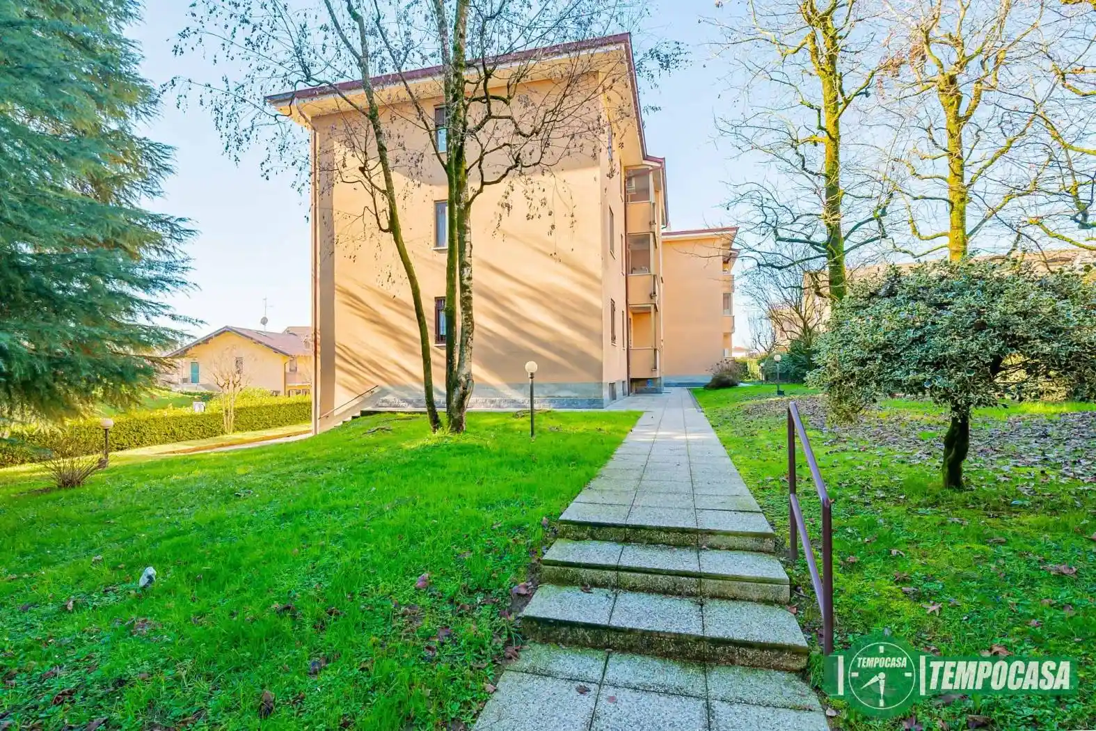 Palazzo - Edificio in vendita a San Zenone al Lambro