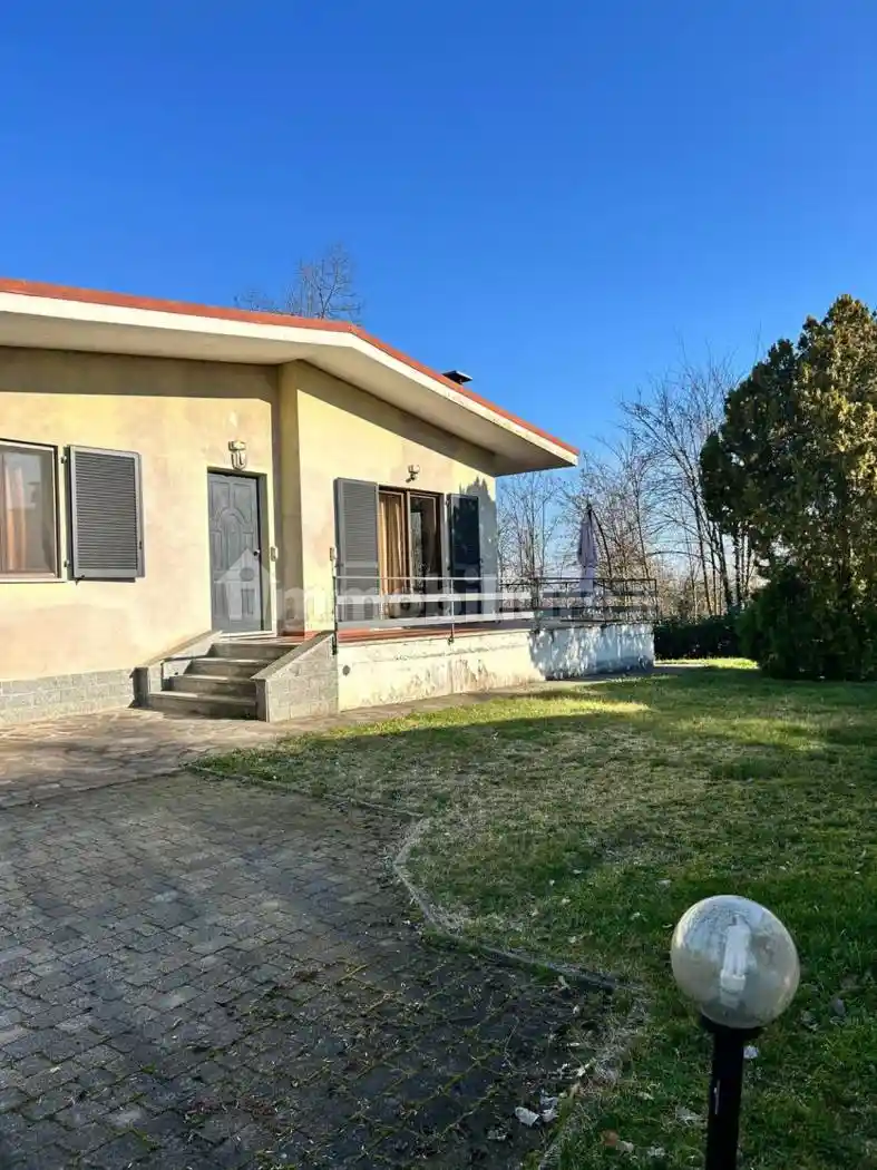 Villa in vendita a Cossombrato