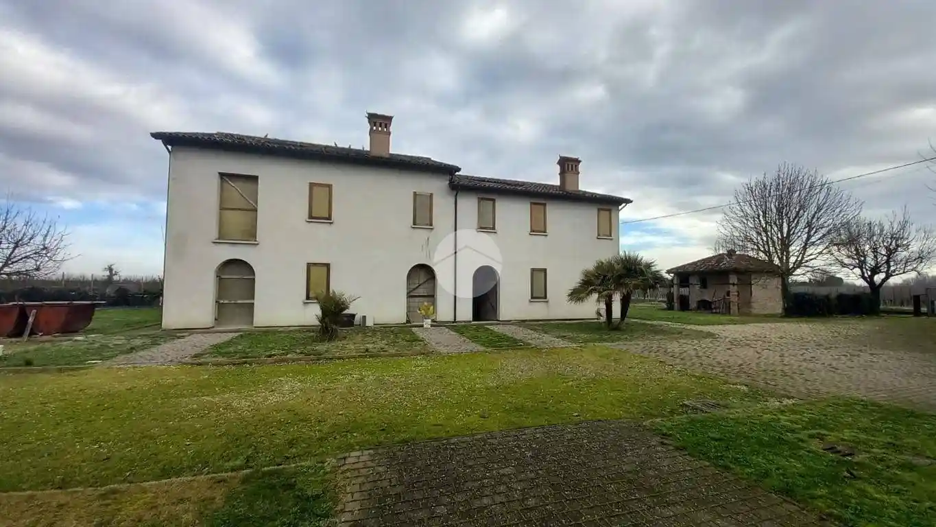 Villa in vendita a Lugo