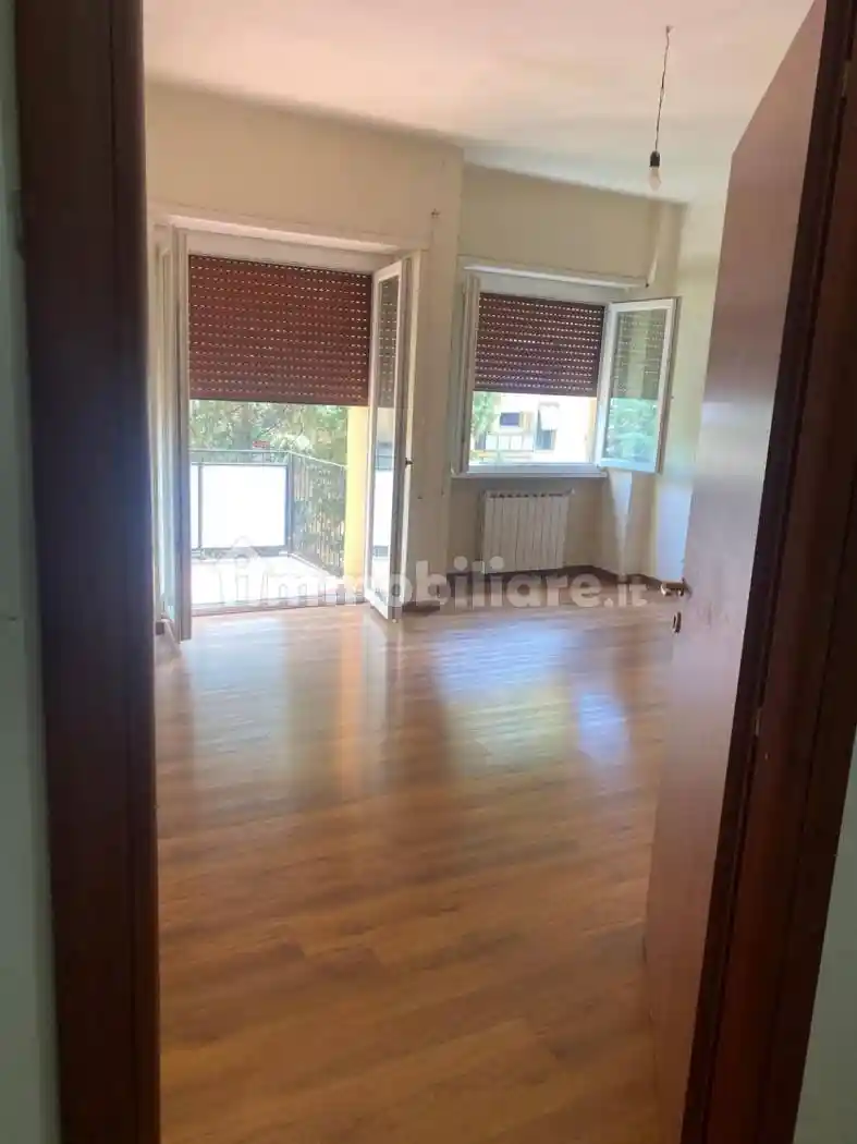 Palazzo - Edificio in vendita a Roma