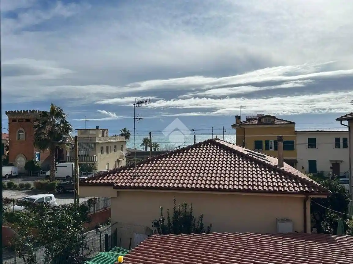 Casa indipendente in vendita a Bordighera