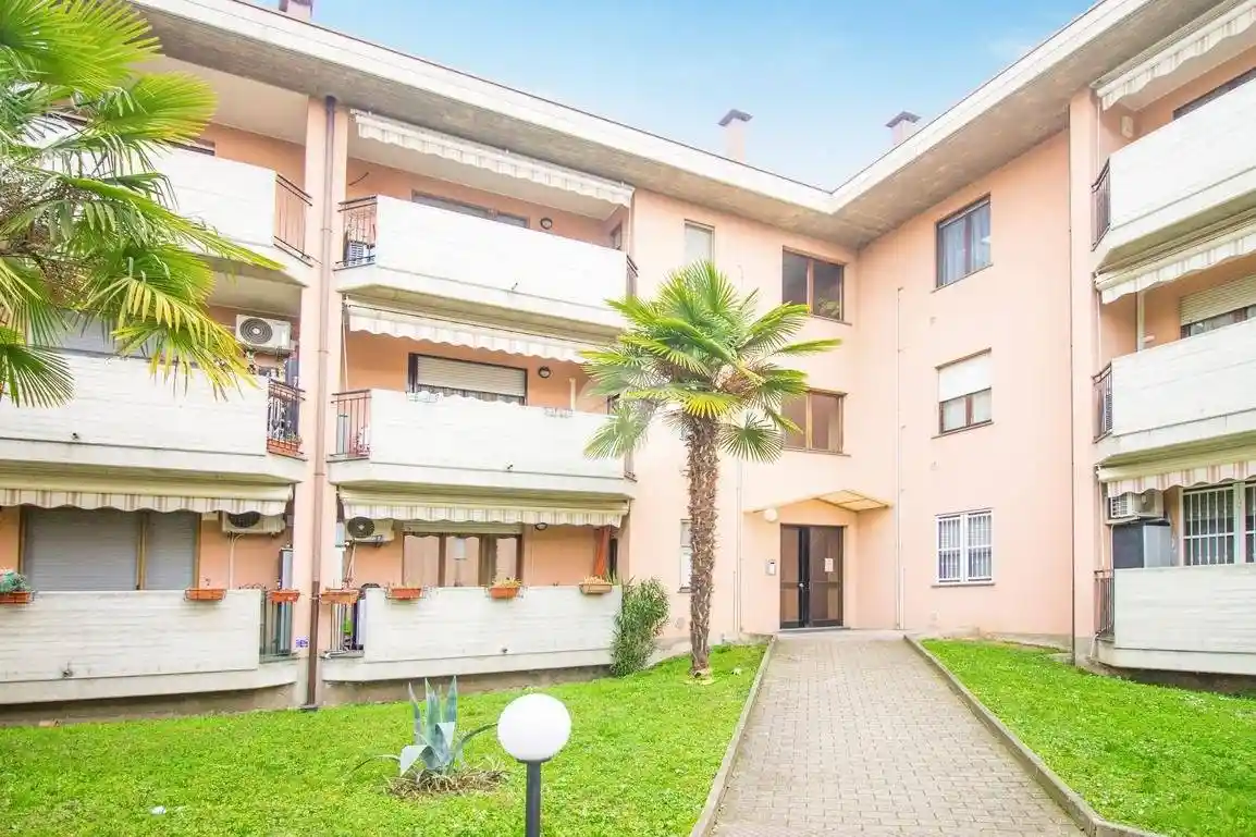 Appartamento in vendita a Garbagnate Milanese