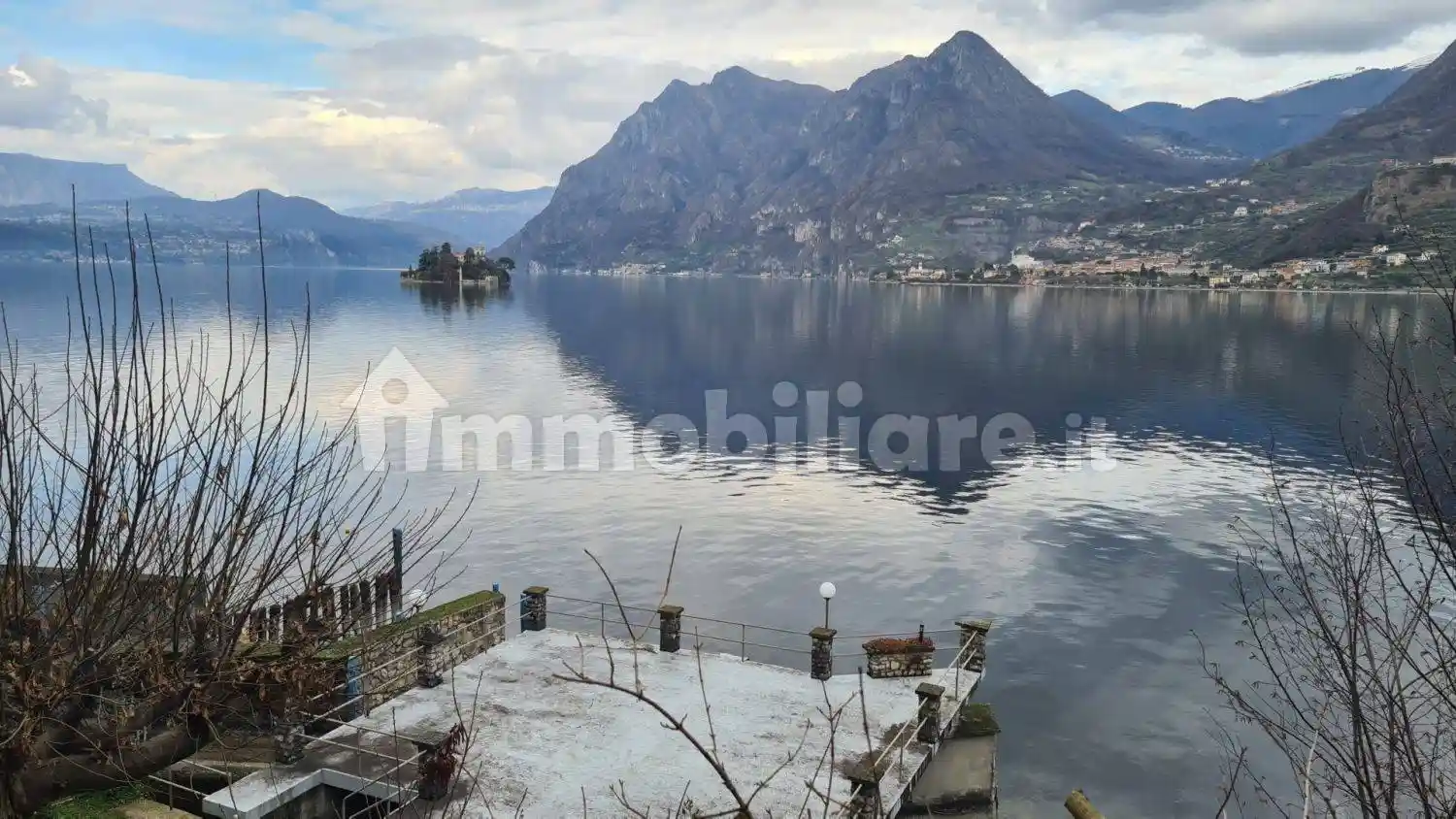 Villa in vendita a Monte Isola