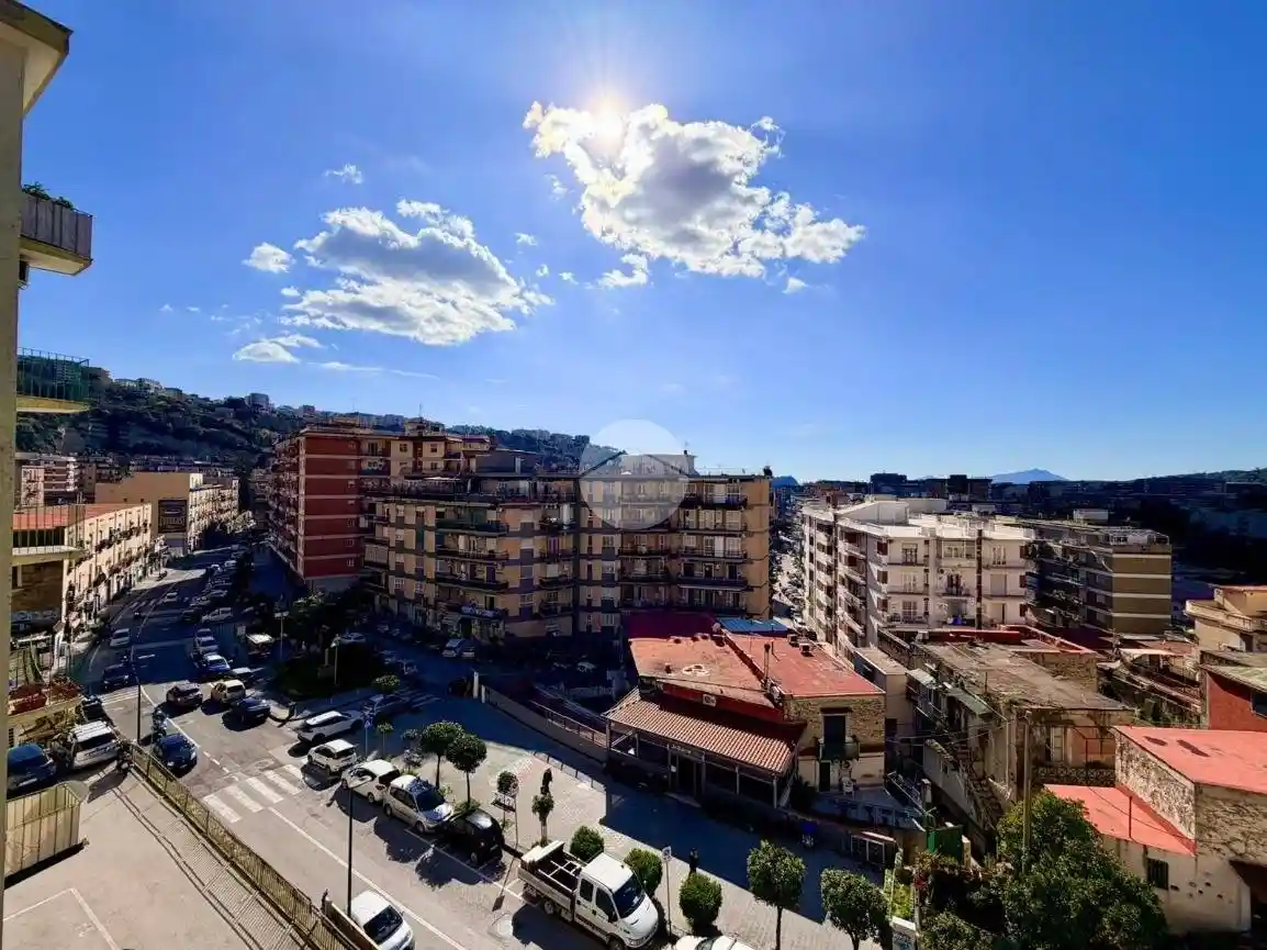 Appartamento in vendita a Napoli