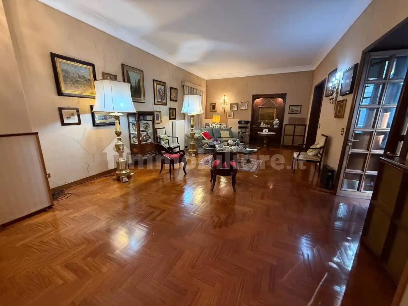 Appartamento in vendita a Napoli