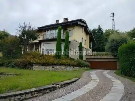 Villa in vendita a Casazza
