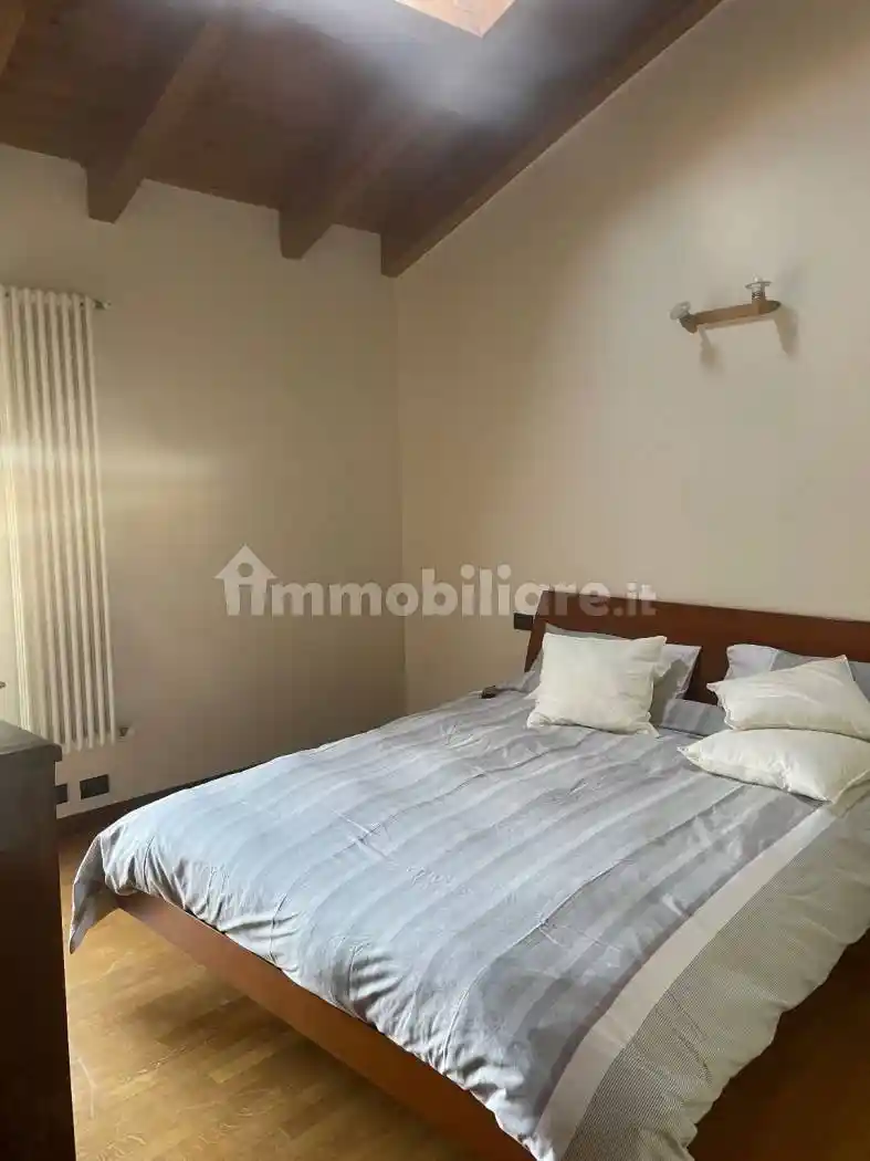 Appartamento in affitto a Usmate Velate