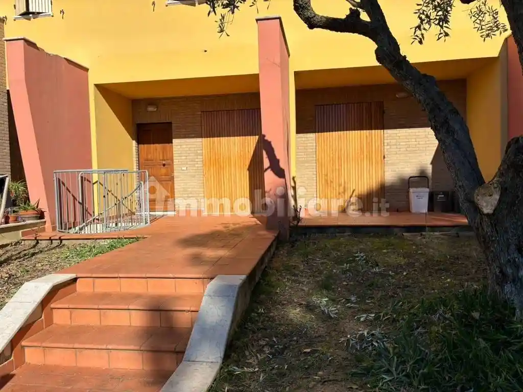 Appartamento in affitto a Trecastelli