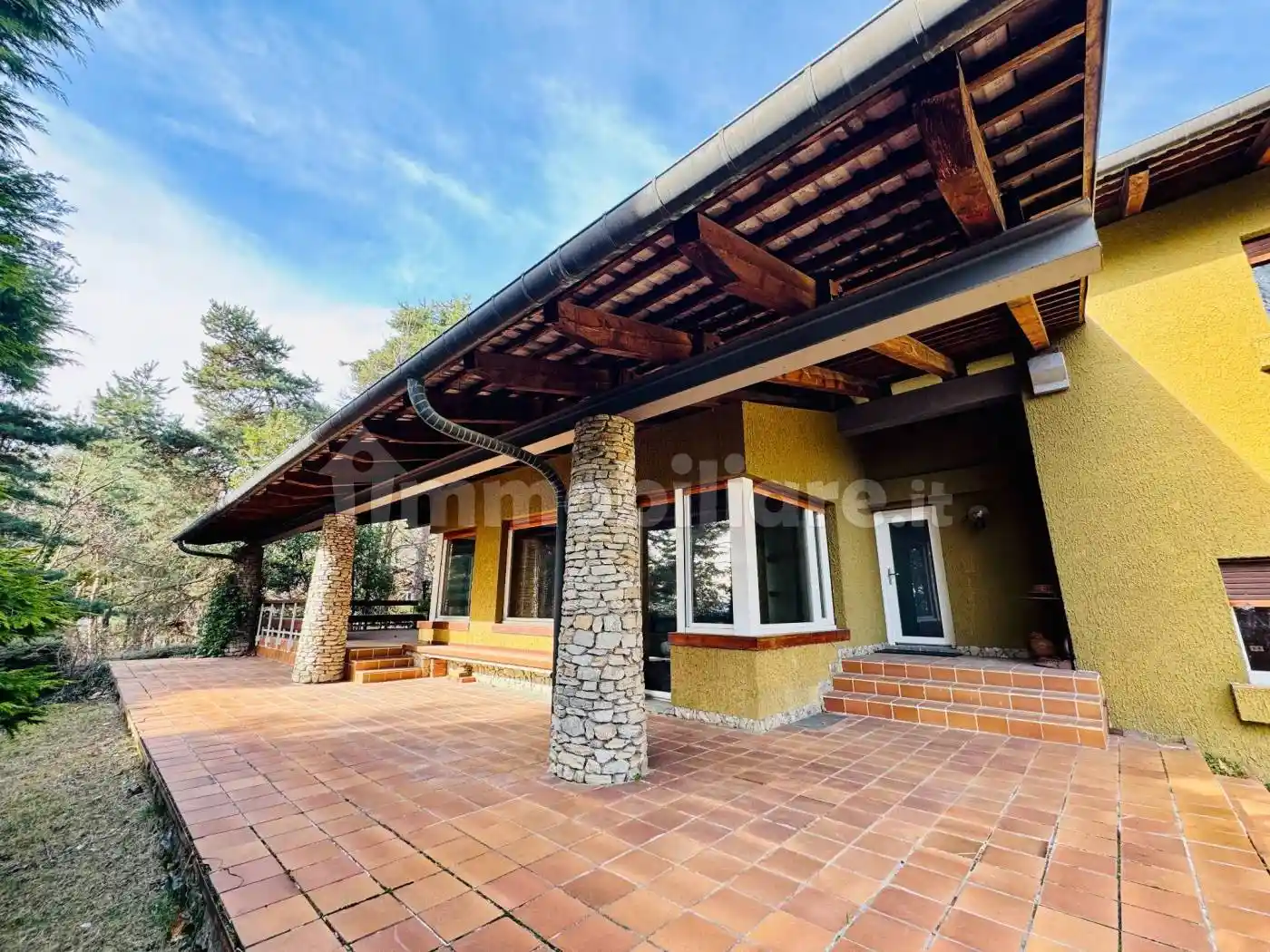 Villa in vendita a Roletto