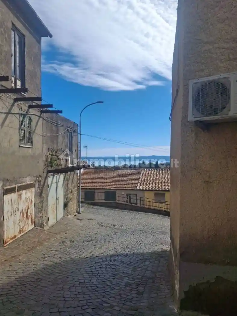 Appartamento in vendita a Valentano