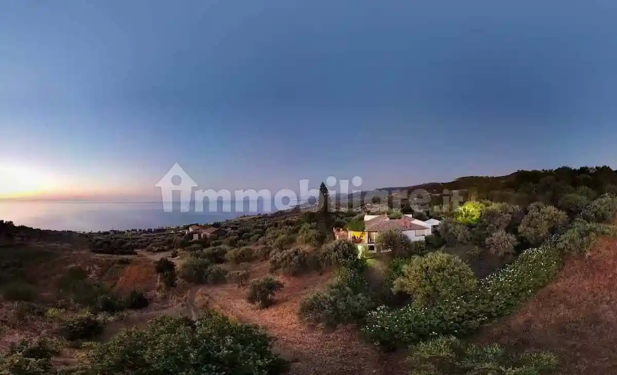 Appartamento in affitto a Caronia