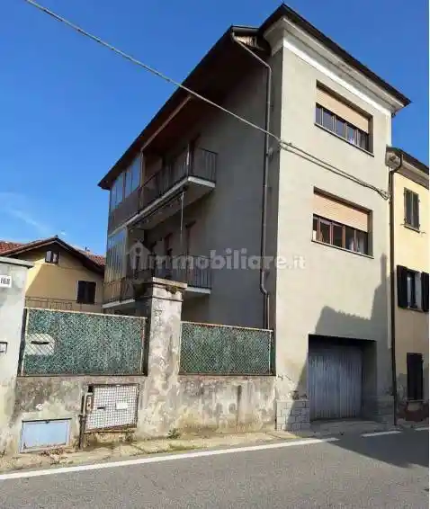 Casa indipendente in vendita a Biella