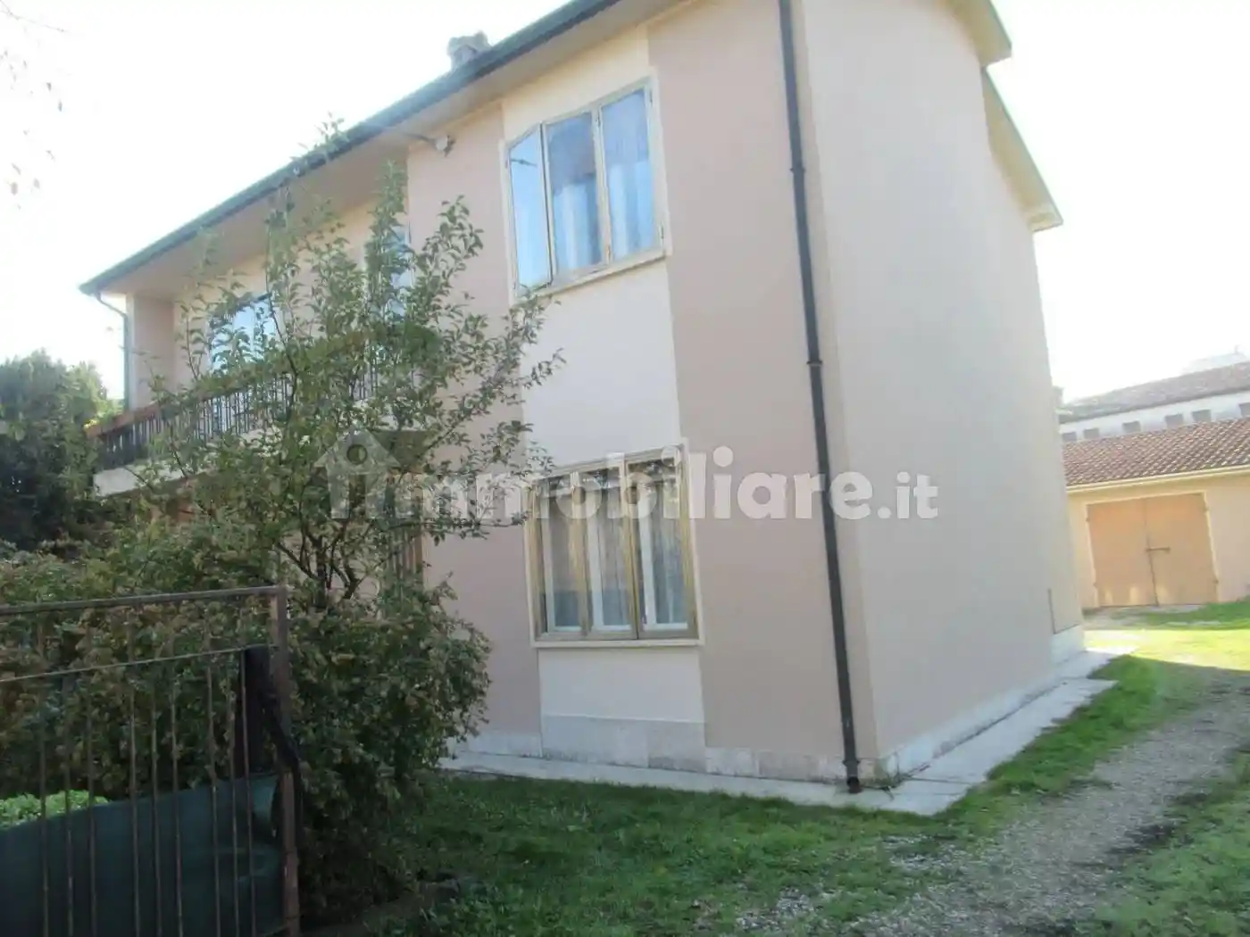 Villa in vendita a San Benedetto Po