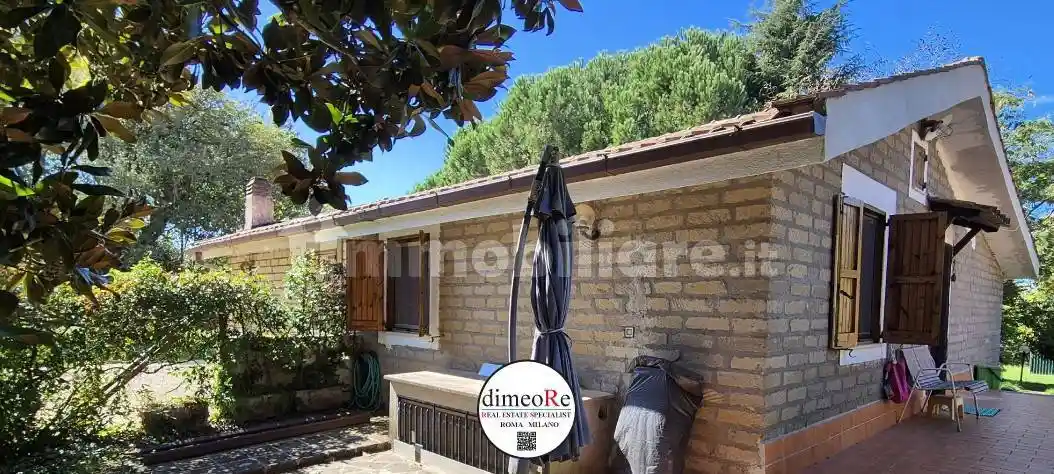 Villa in vendita a Oriolo Romano