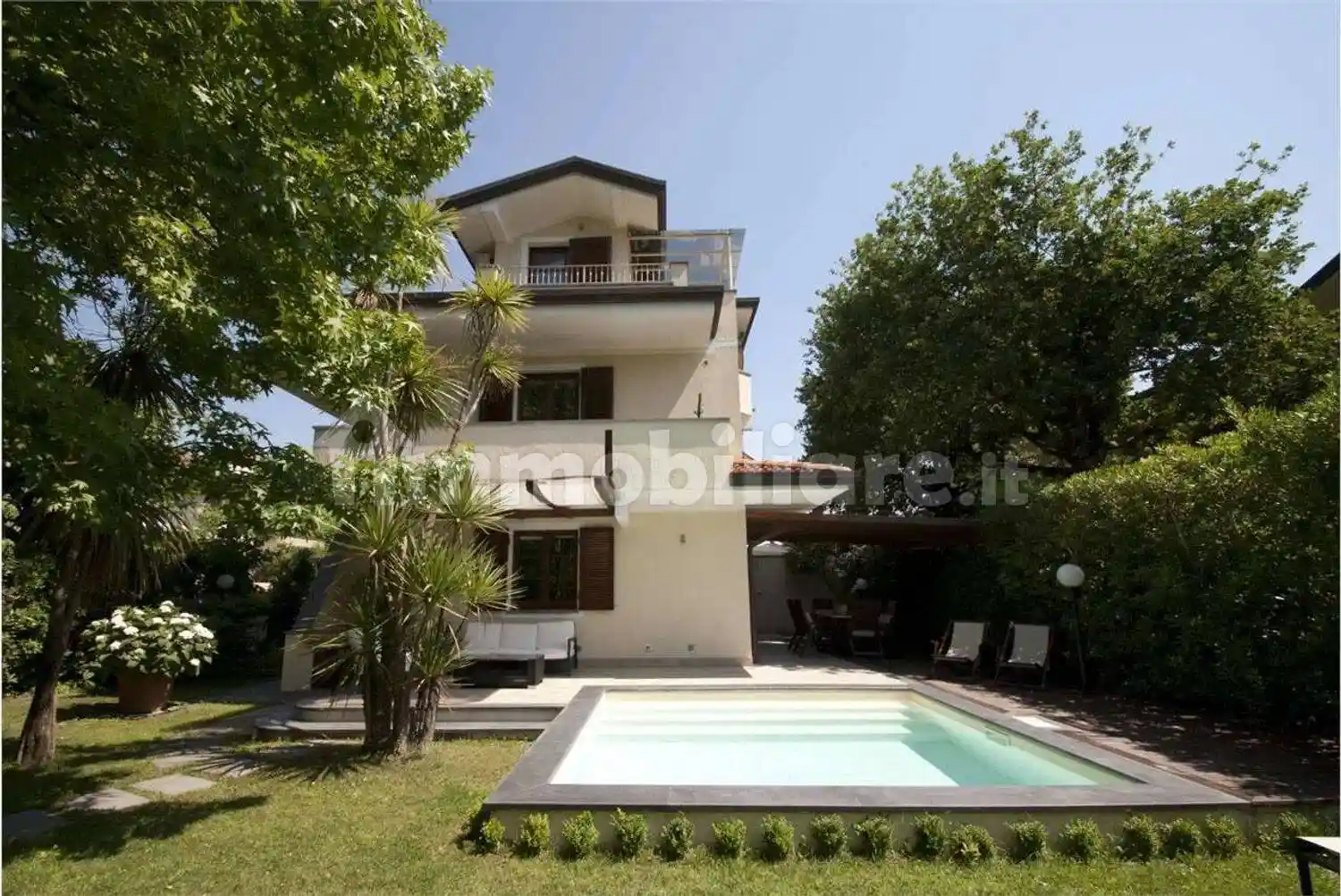 Villa in affitto a Forte dei Marmi