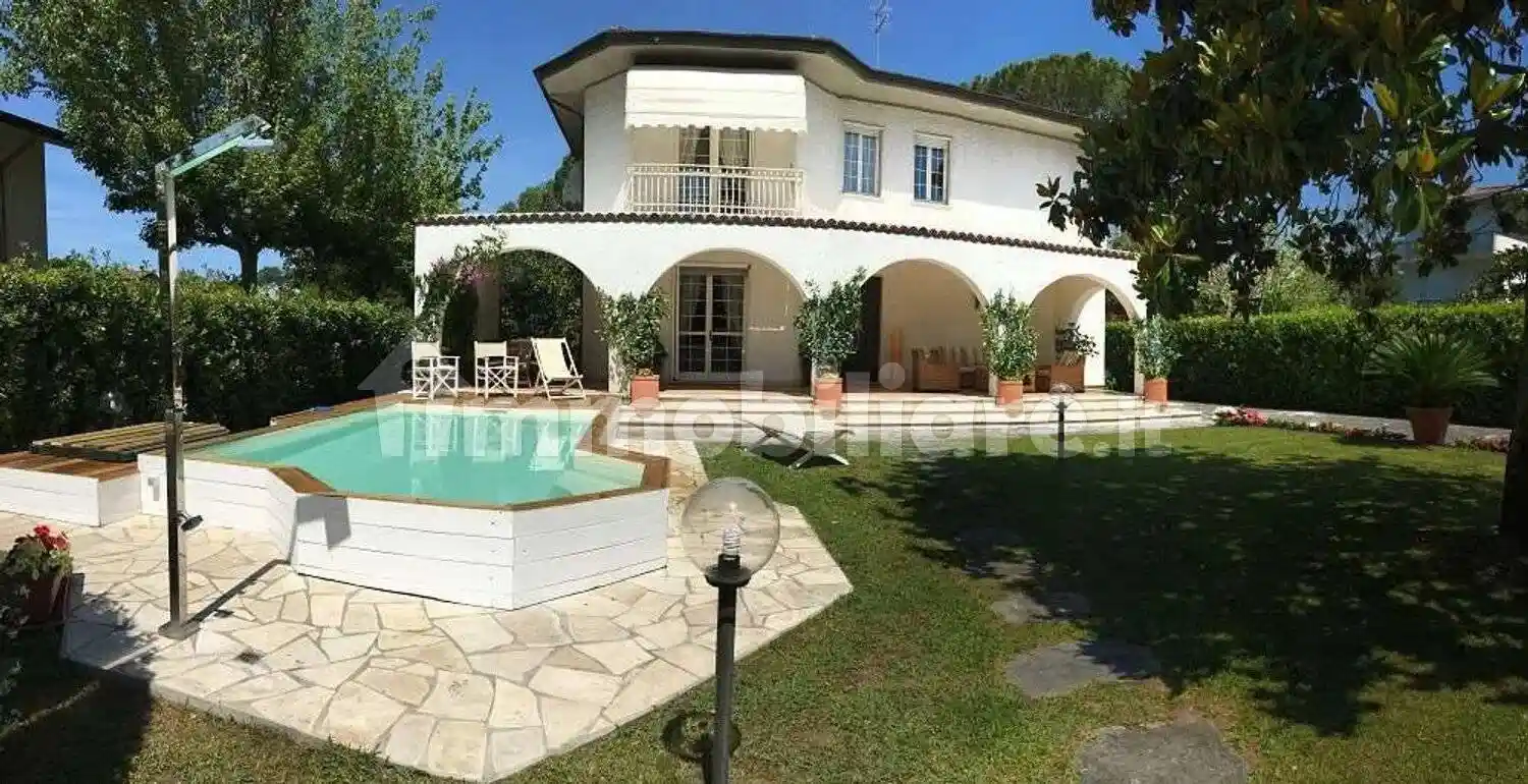 Villa in affitto a Forte dei Marmi