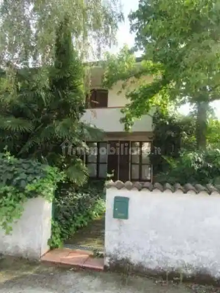 Villa in vendita a Curtatone