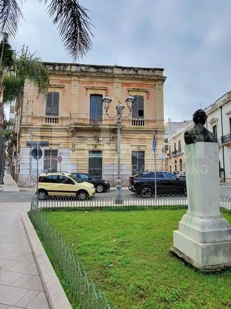 Casa indipendente in vendita a Brindisi