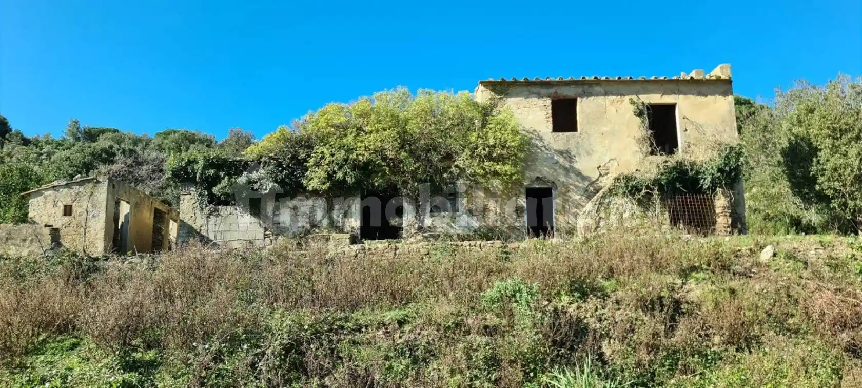Villa in vendita a Campo nell'Elba