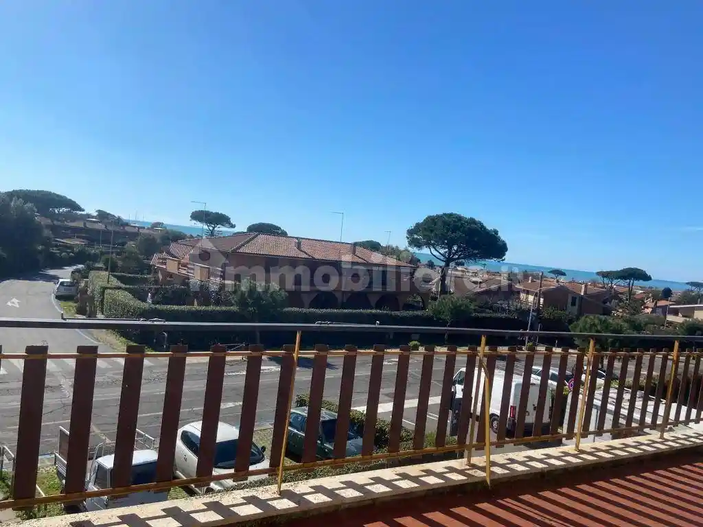 Appartamento in vendita a Ladispoli