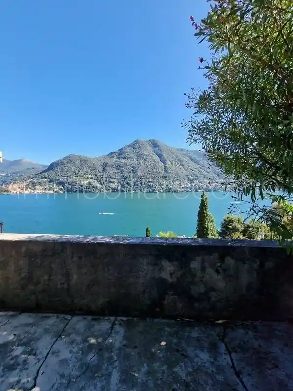 Appartamento in affitto a Moltrasio