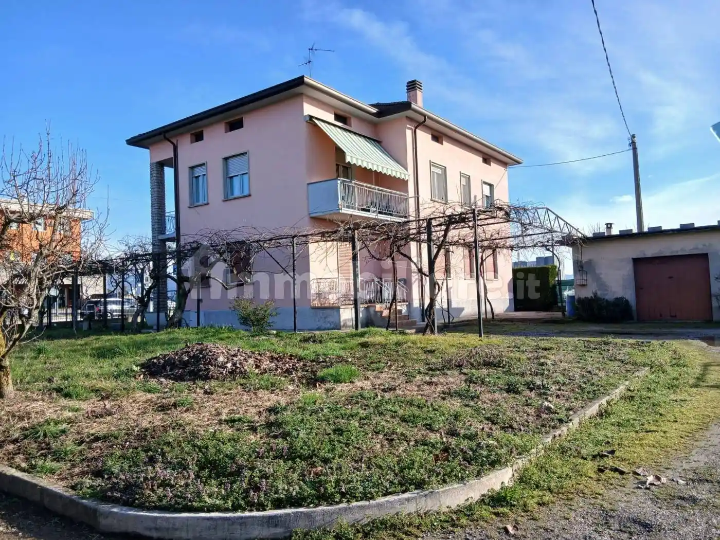 Villa in vendita a Terno d'Isola
