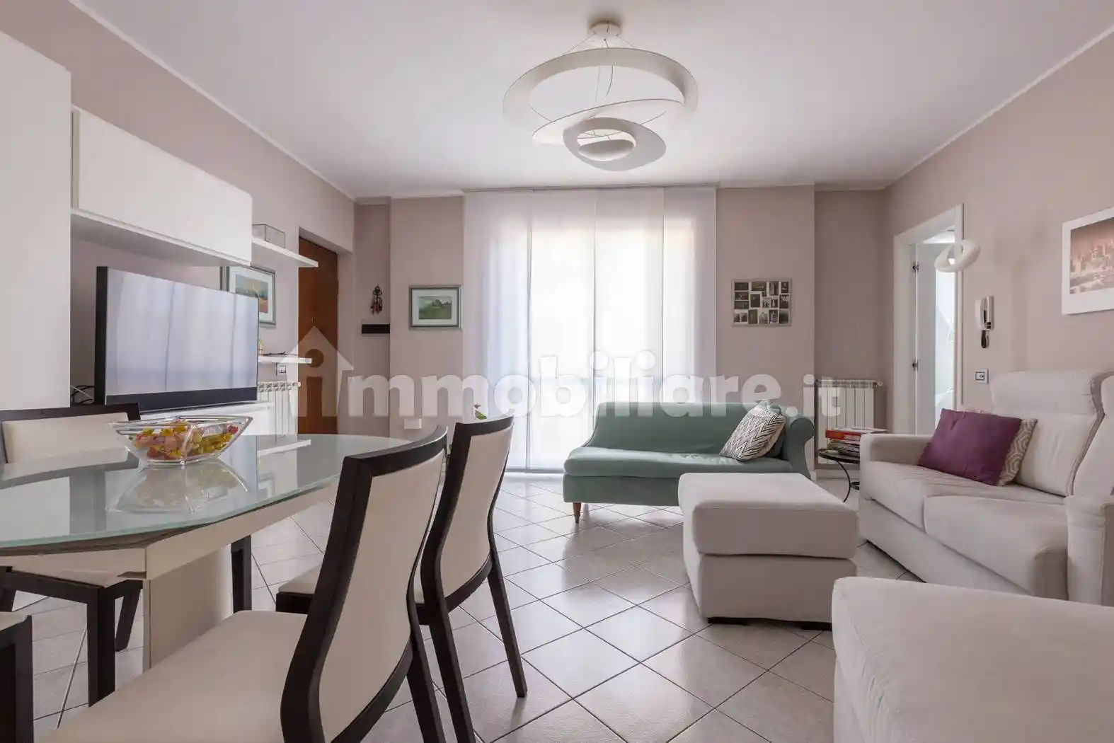 Appartamento in vendita a Vedano Olona