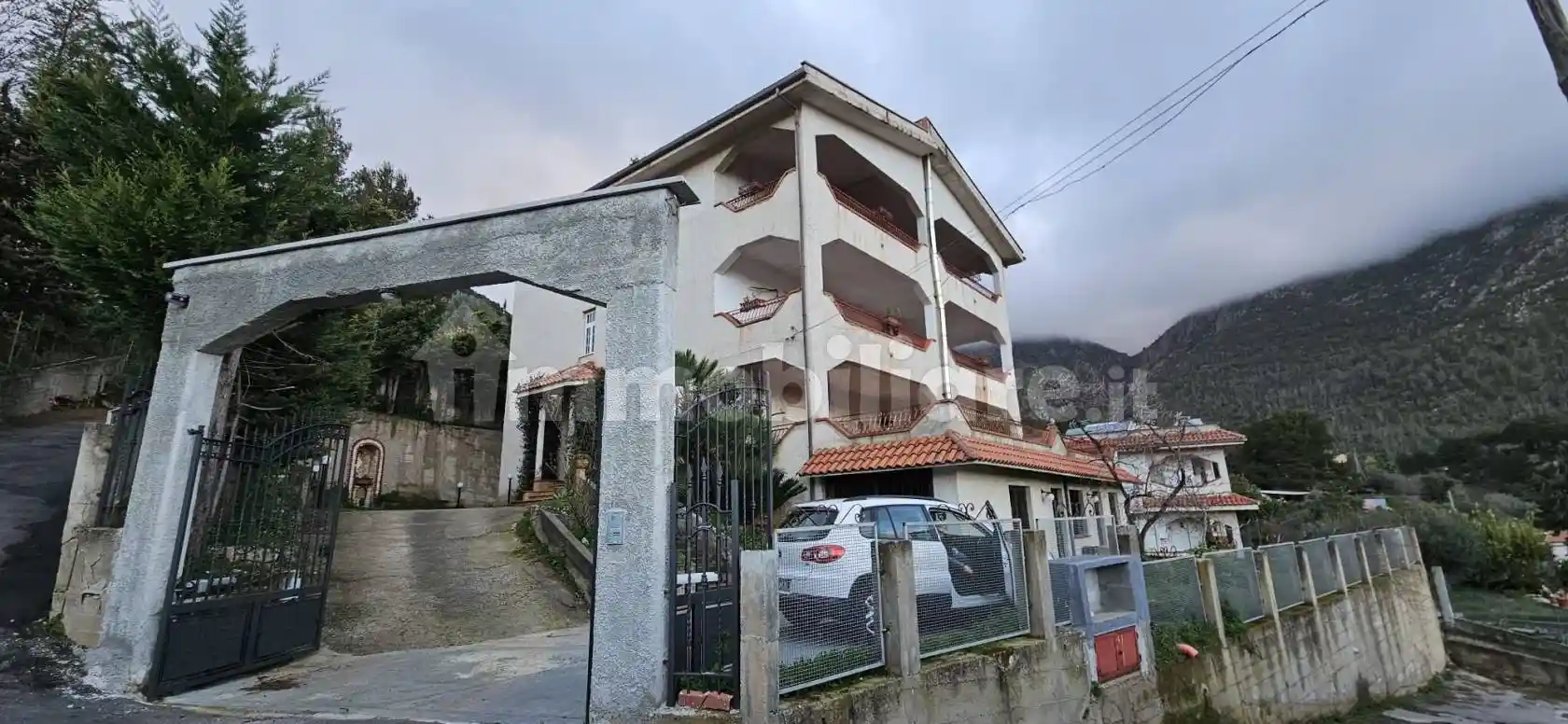 Appartamento in vendita a Monreale