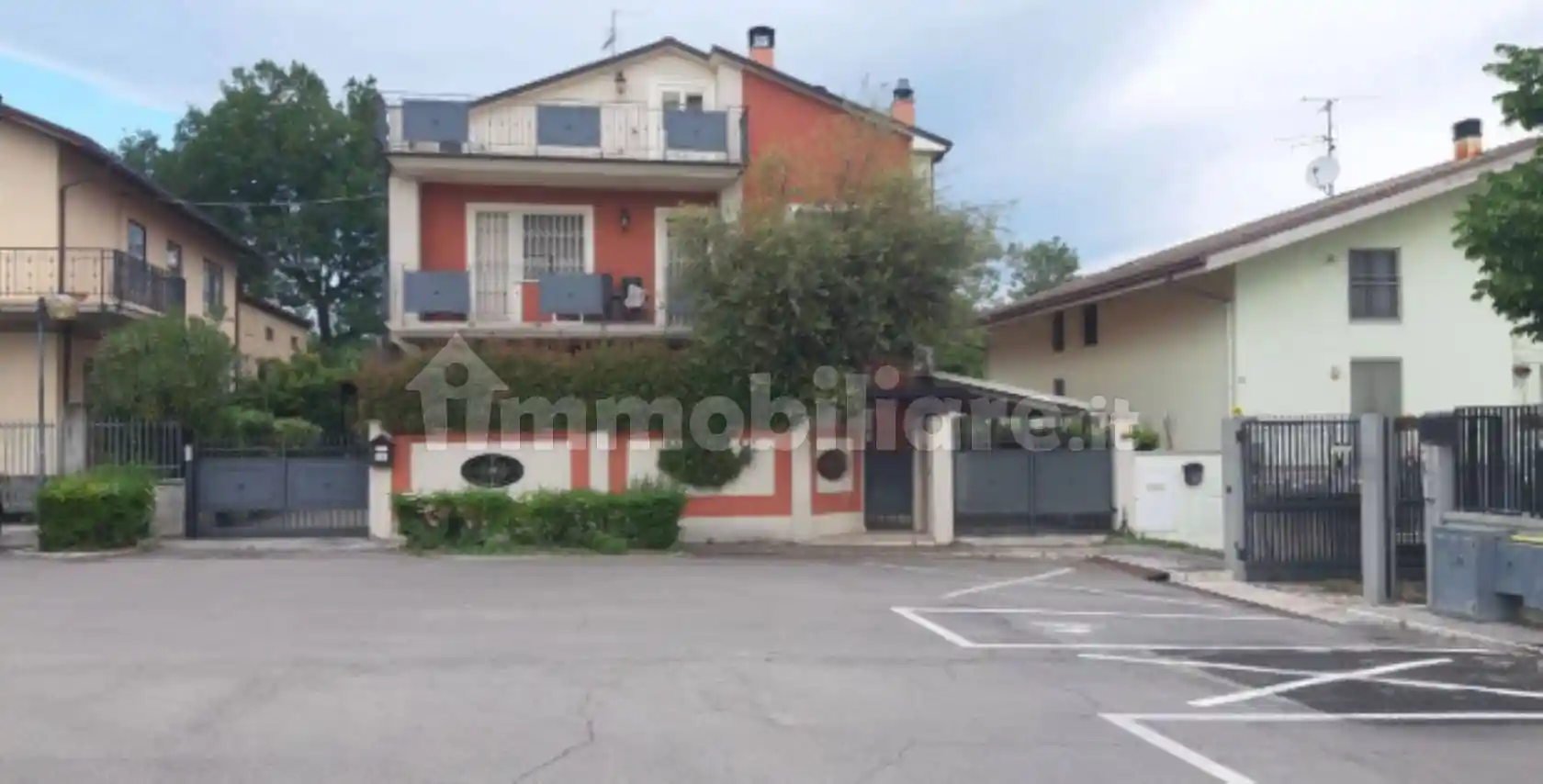 Palazzo - Stabile in vendita a Penna Sant'Andrea