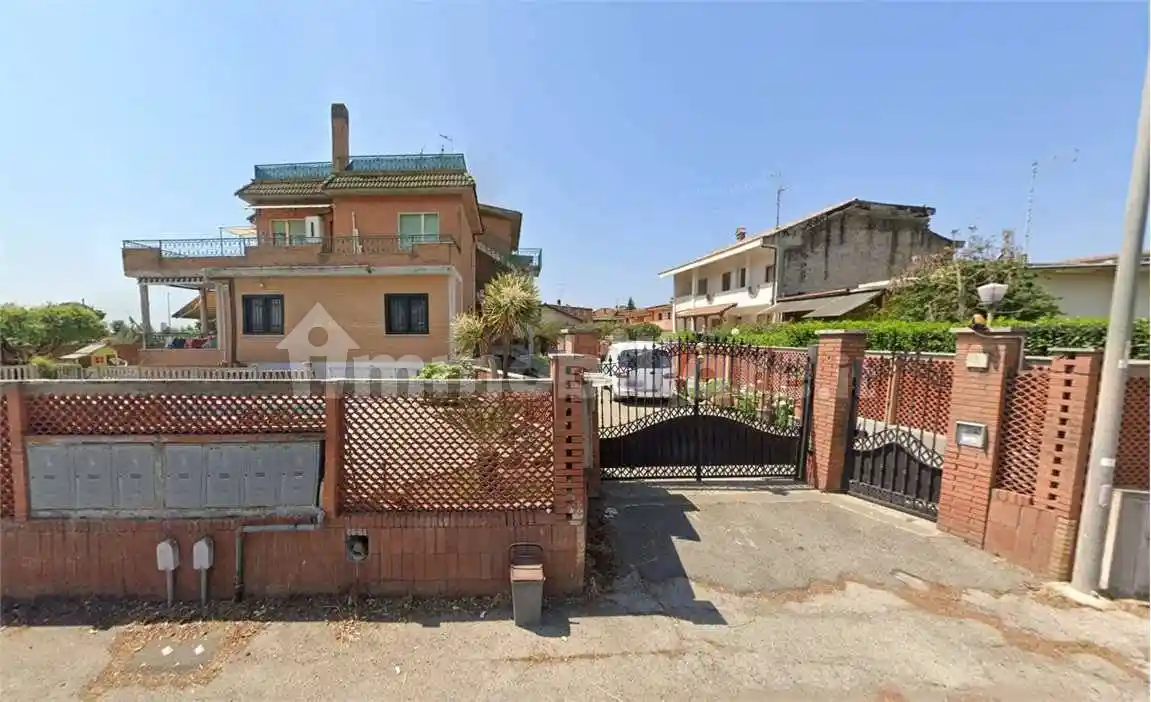 Appartamento in vendita a Pomezia
