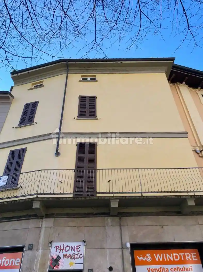 Palazzo - Edificio in vendita a Stradella