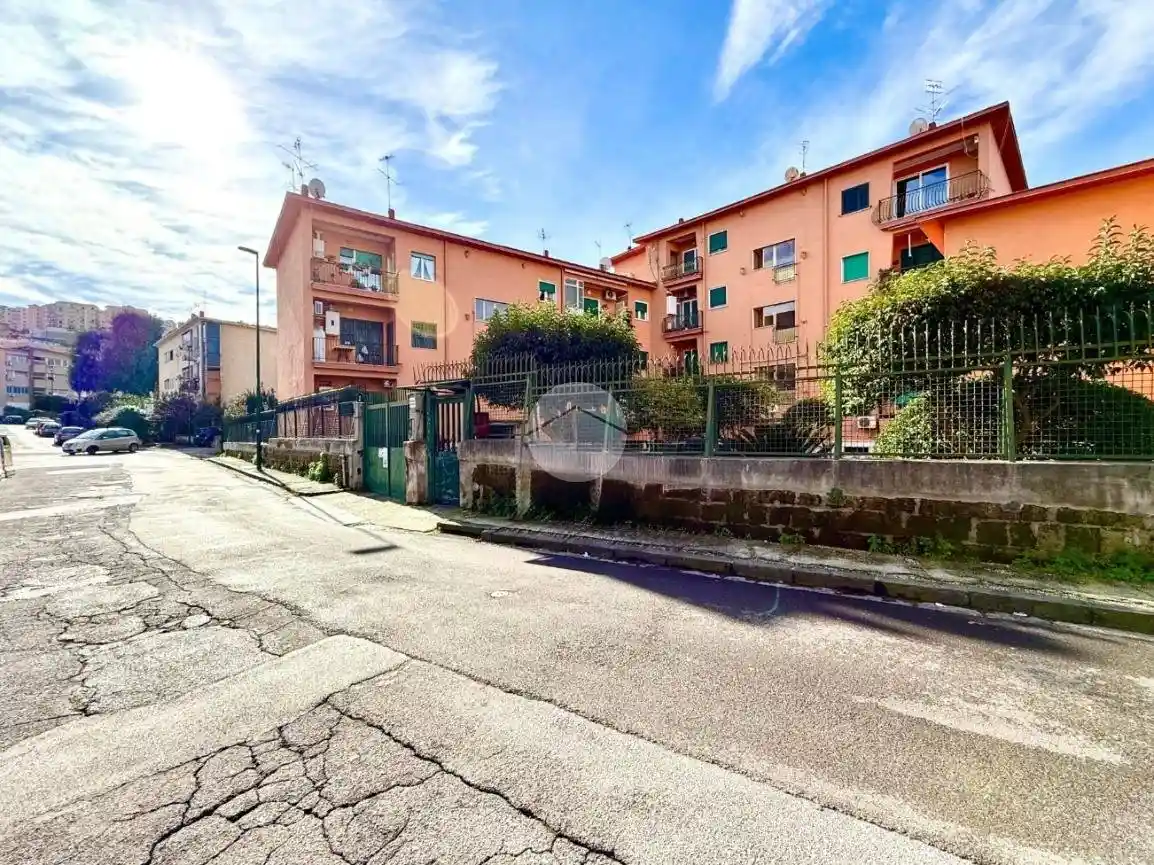 Appartamento in vendita a Napoli