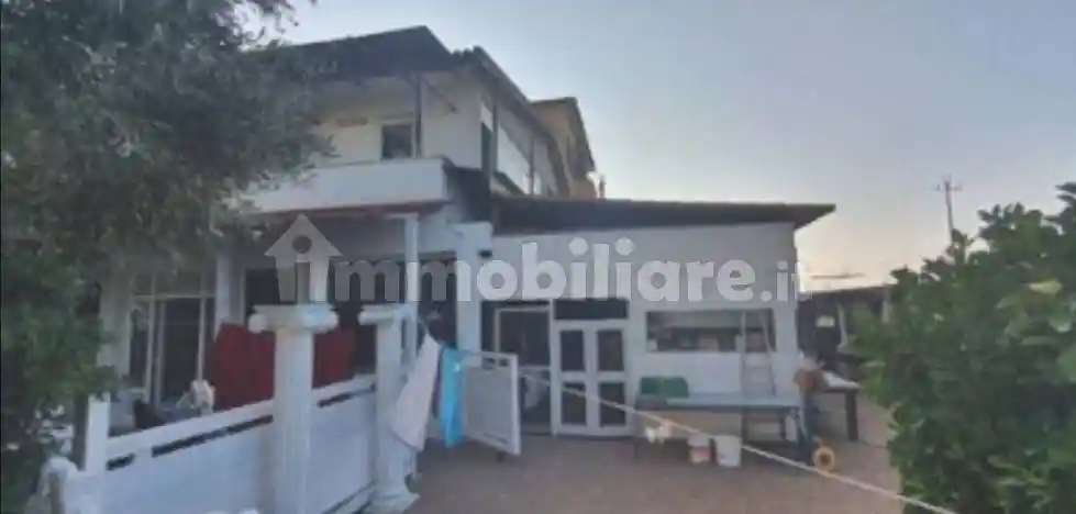 Casa indipendente in vendita a Falconara Marittima