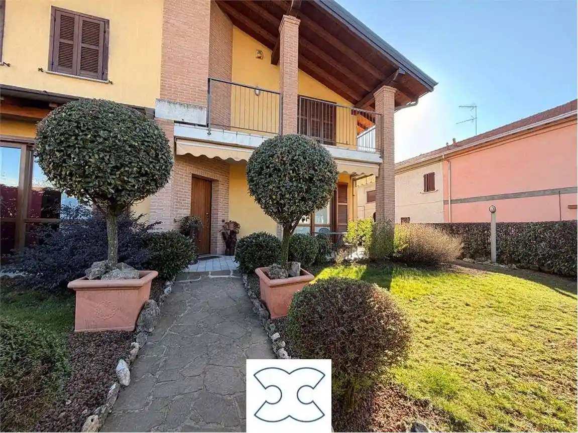 Villa in vendita a Fagnano Olona