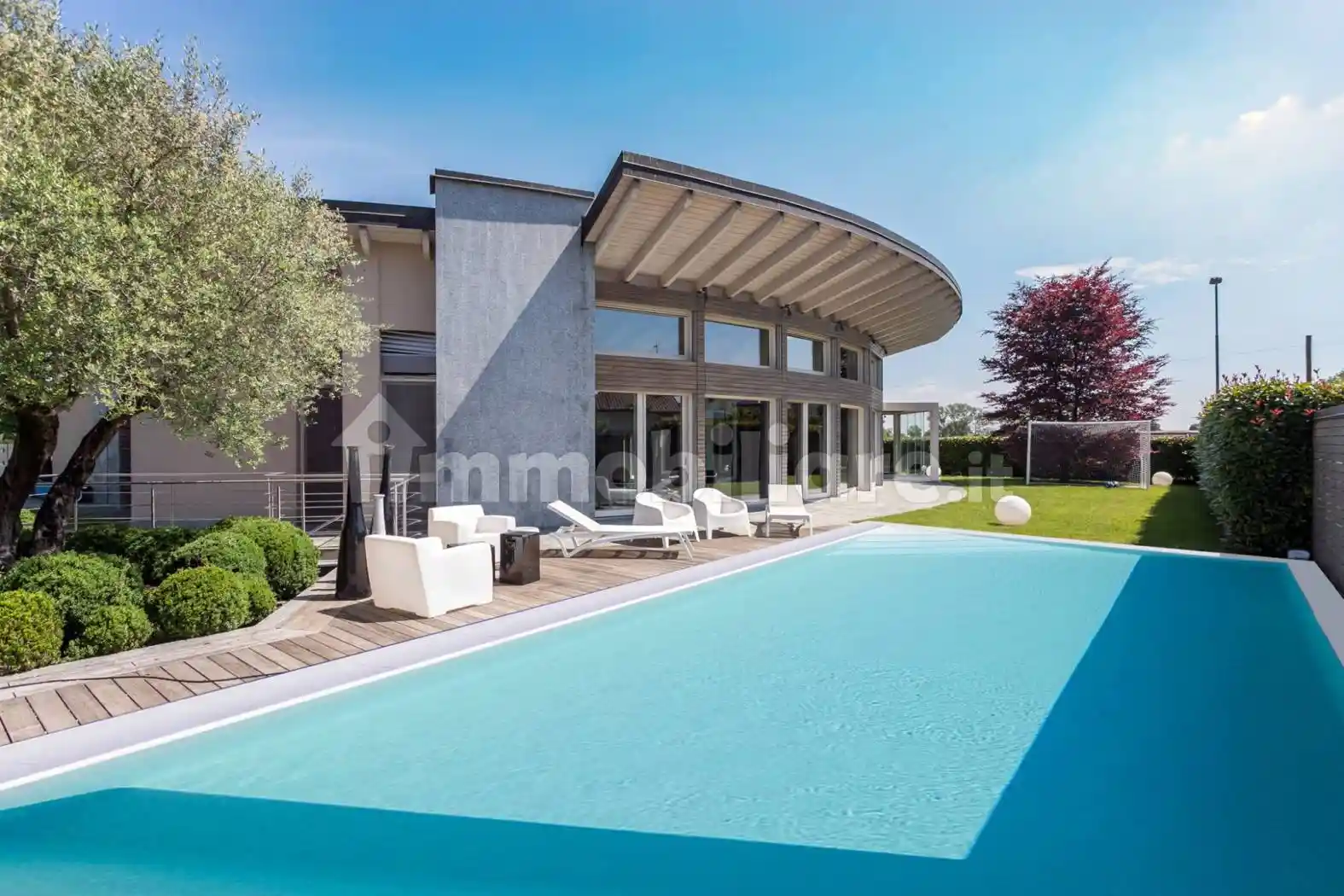 Villa in vendita a Carugate