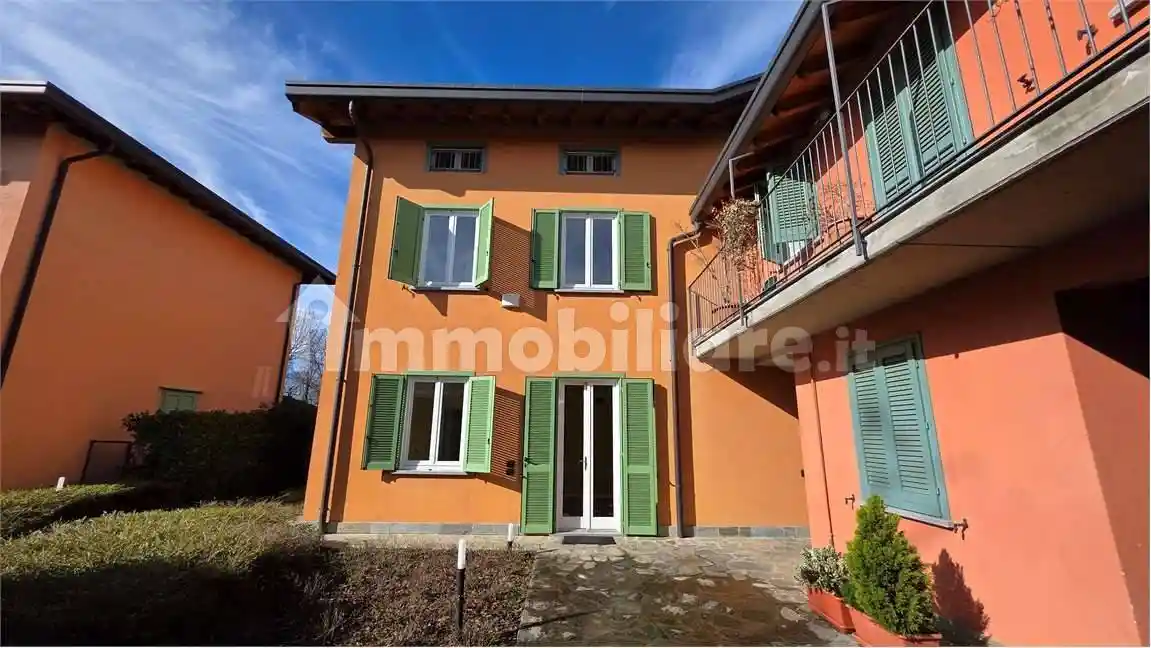 Casa indipendente in affitto a Villa Guardia