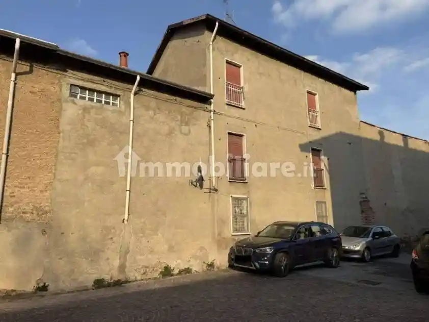 Casa indipendente in vendita a Lonate Pozzolo