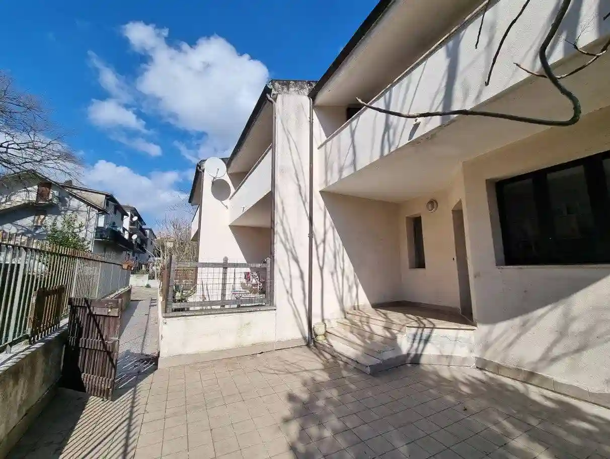 Villetta a schiera - foto 2