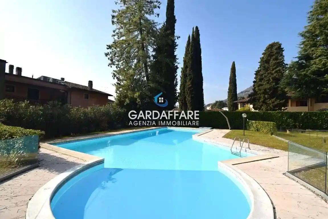 Appartamento in vendita a Gardone Riviera