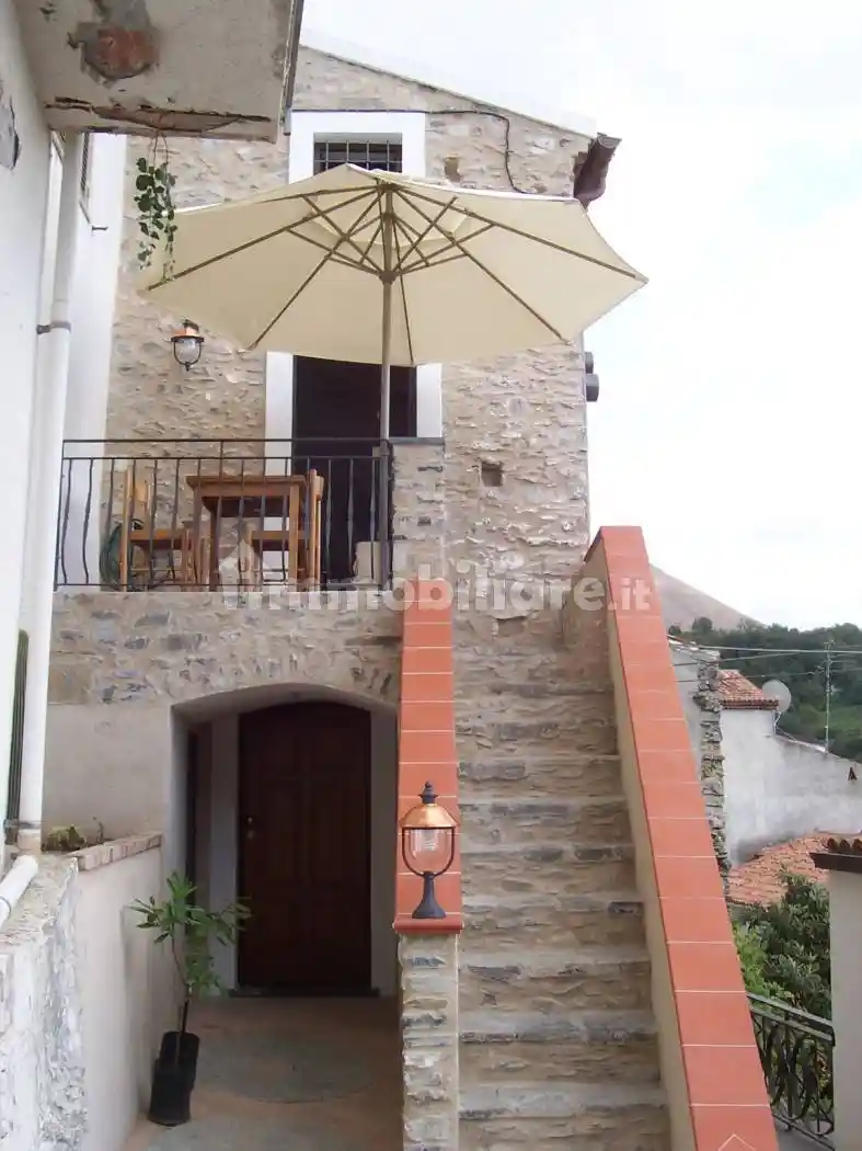 Casa indipendente in vendita a Maierà