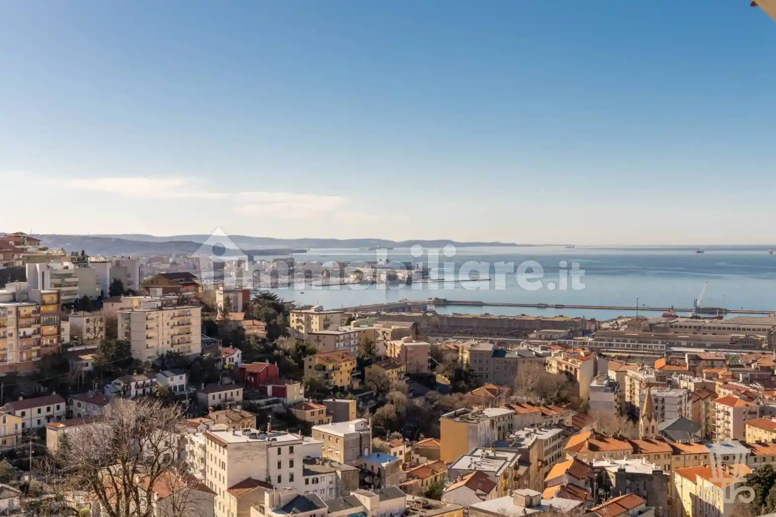 Appartamento in vendita a Trieste