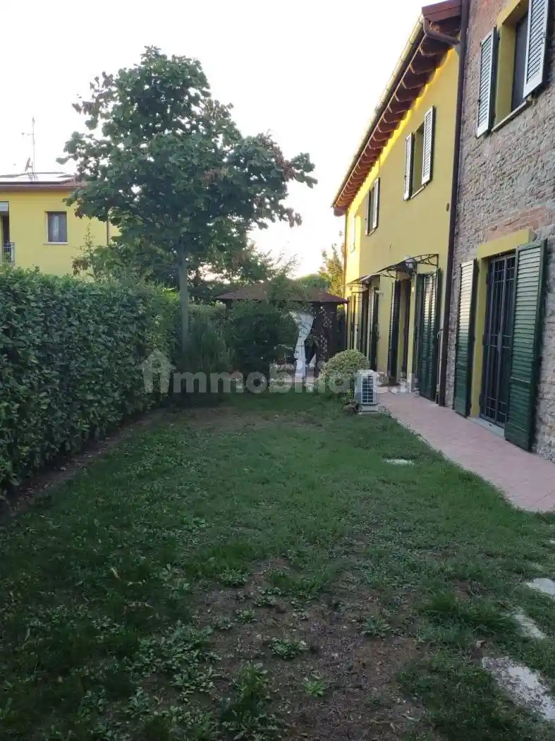 Casa indipendente in vendita a Castel San Pietro Terme