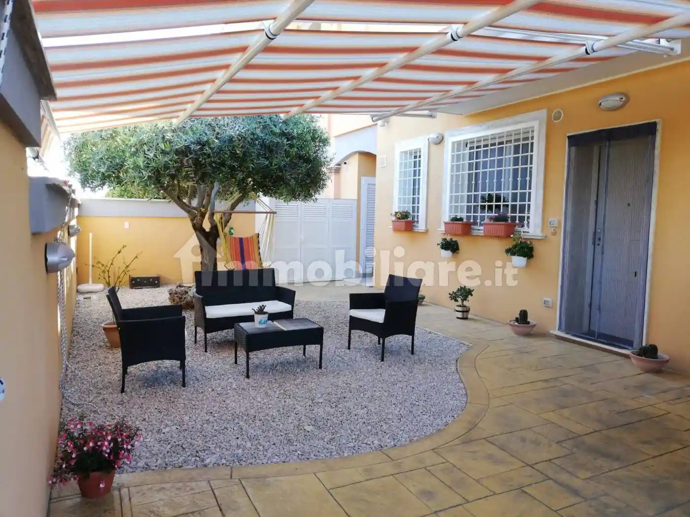 Villa in vendita a Pomezia