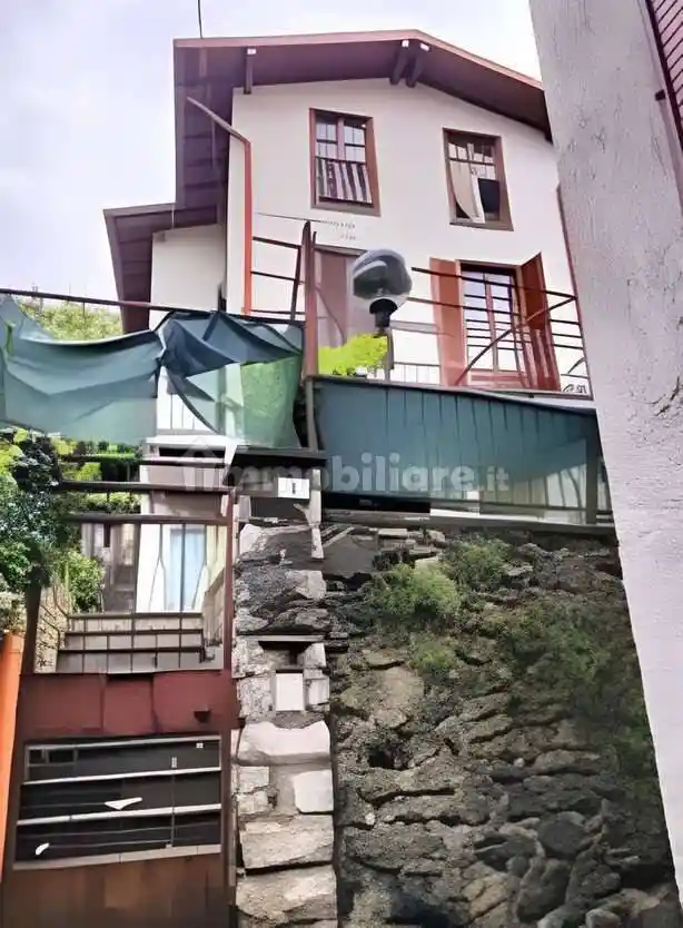 Appartamento in vendita a Valbrona