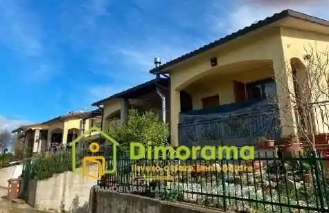 Villetta a schiera in vendita a Deruta