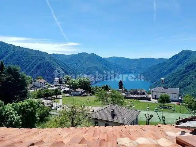 Casa indipendente in vendita a Pigra