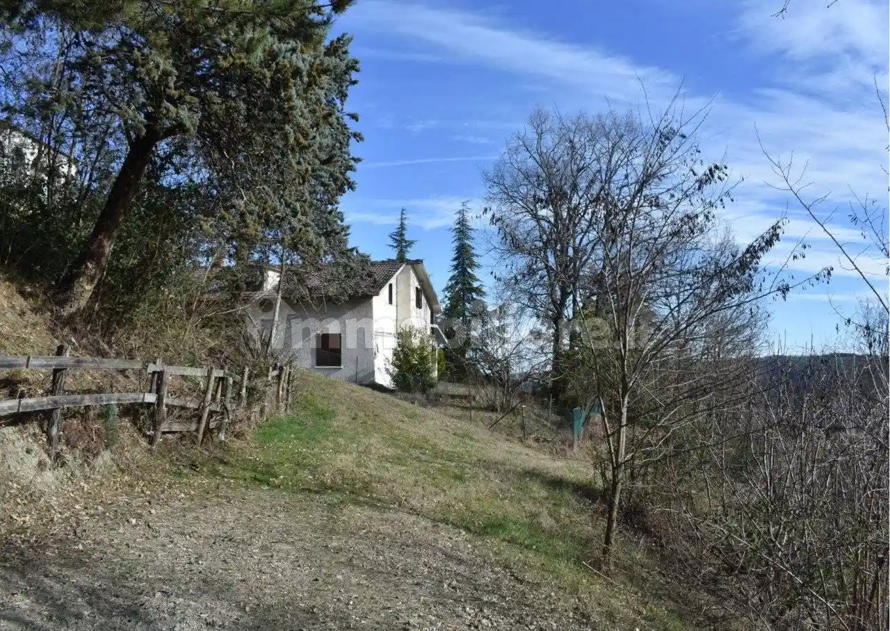 Casa indipendente in vendita a Neviano degli Arduini
