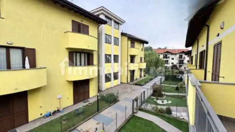 Villa in vendita a Jerago con Orago